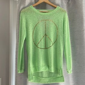 SALE Top with opening in the back. Secy and chic